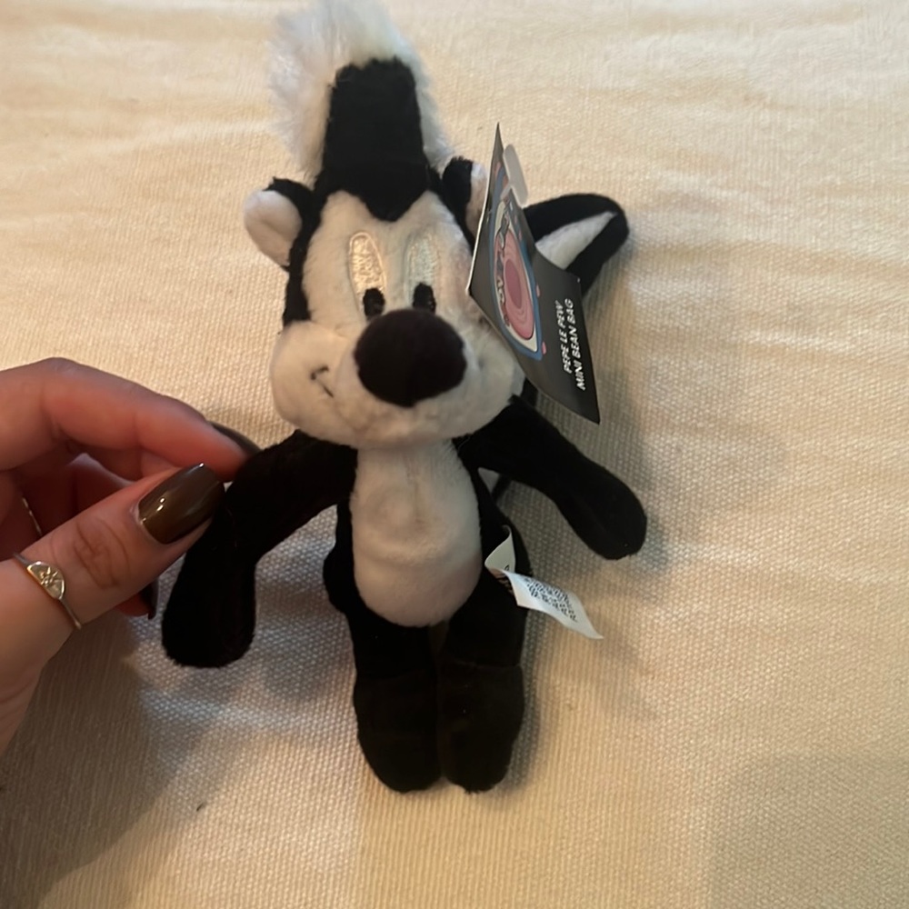 1999 Looney Tunes Pepe le Pew Mini Bean Bag Plush